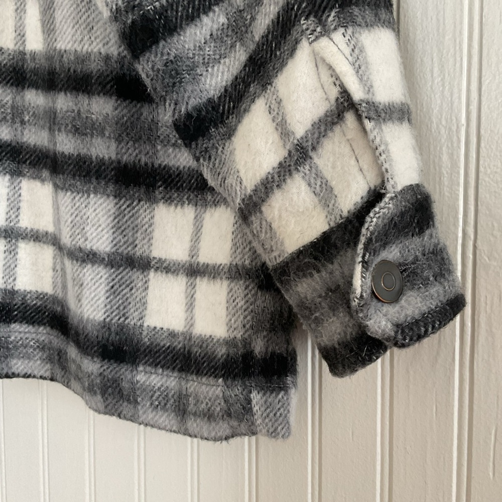 Zara Plaid Shacket - Picture 5 of 10
